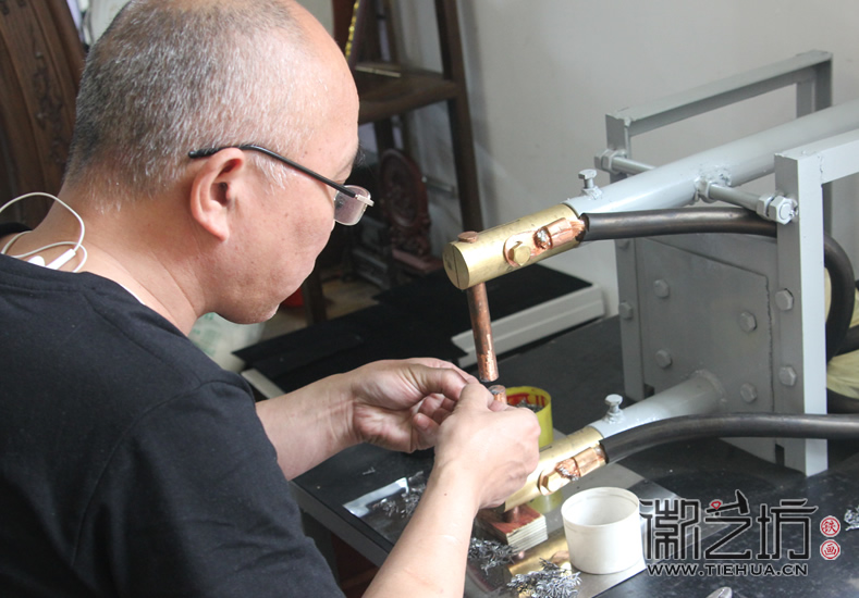 徽藝坊鐵畫迎來蕪湖商貿學院學子前來參觀 (30) 徽藝坊鐵畫迎來蕪湖商貿學院學子前來參觀 (30)